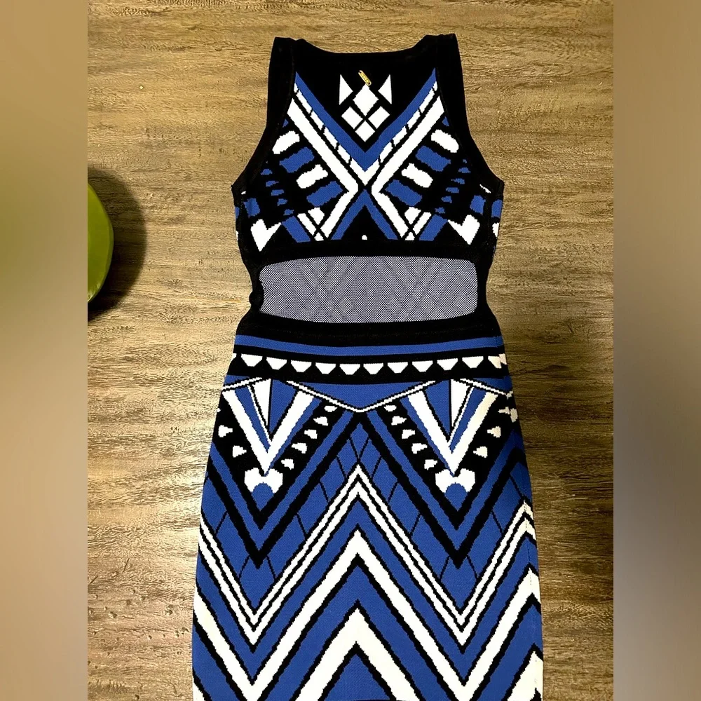 [XS] bebe mini dress - Picture 2 of 3